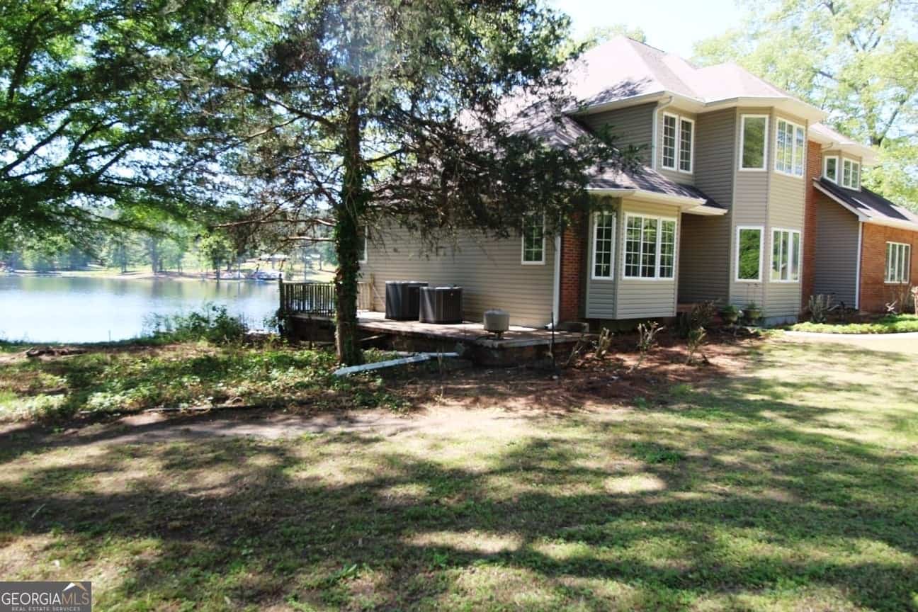 Listing photo 6
