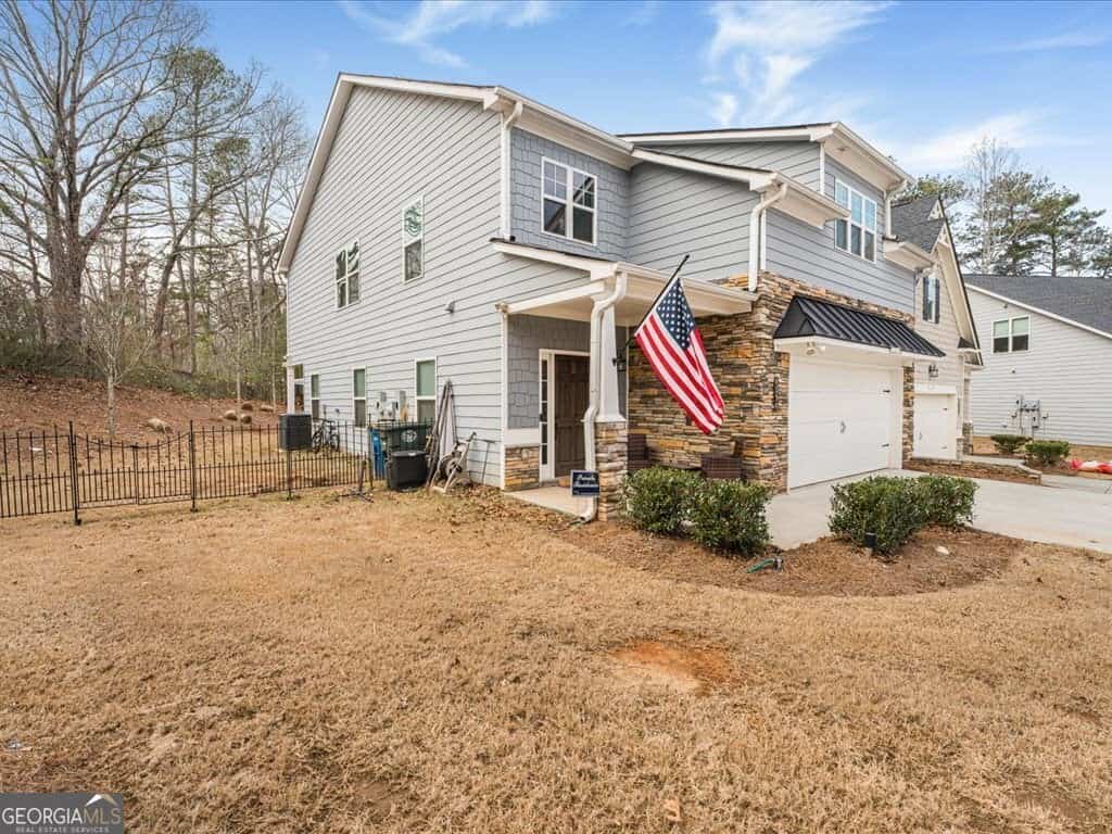 Listing photo 3