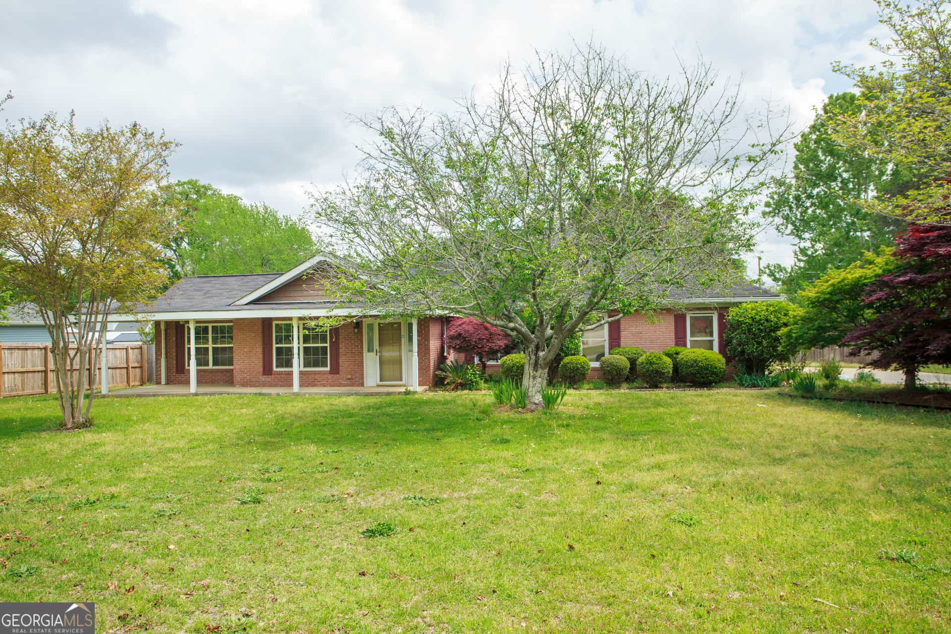 201 Willowgate DR, Bonaire, GA 31005