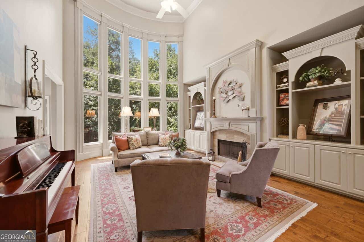 Listing photo 3