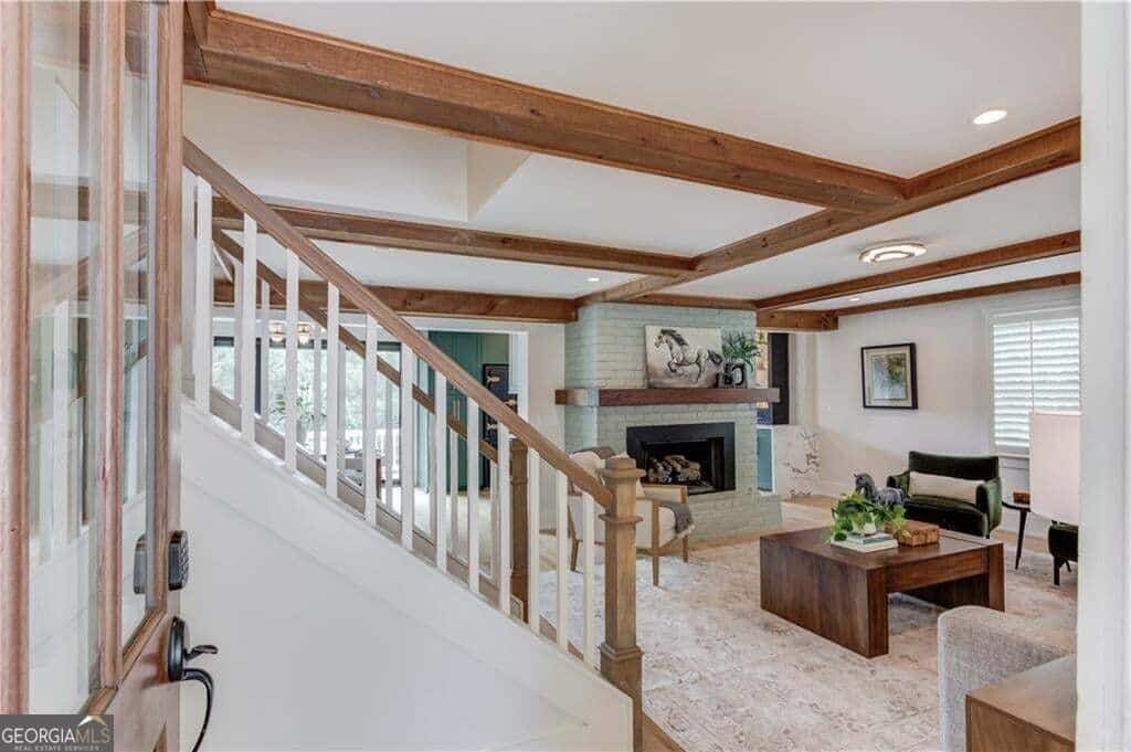 Listing photo 6