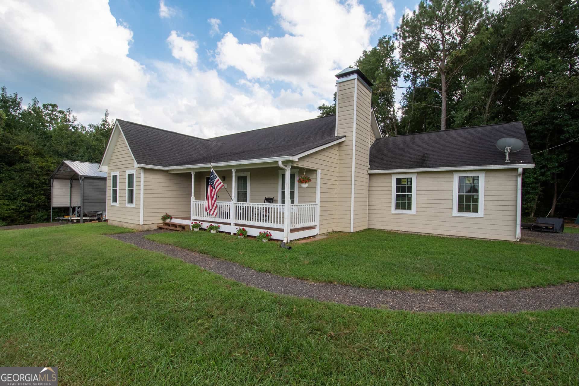 Listing photo 3