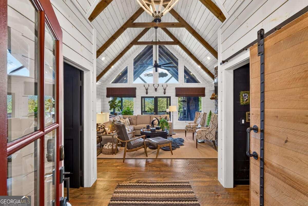 Listing photo 6