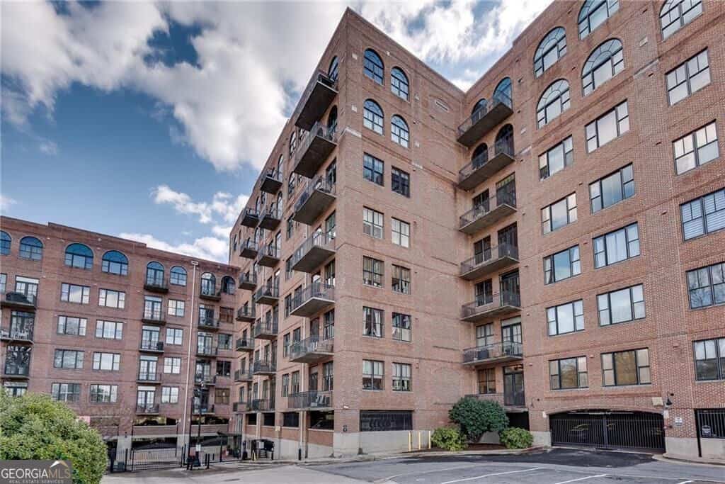 3235 Roswell RD 602 #602, Atlanta, GA 30305