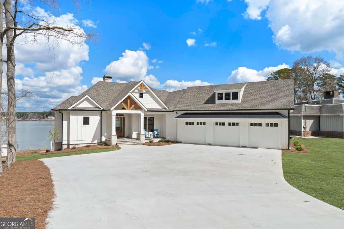 161 W Lakeview DR, Milledgeville, GA 31061