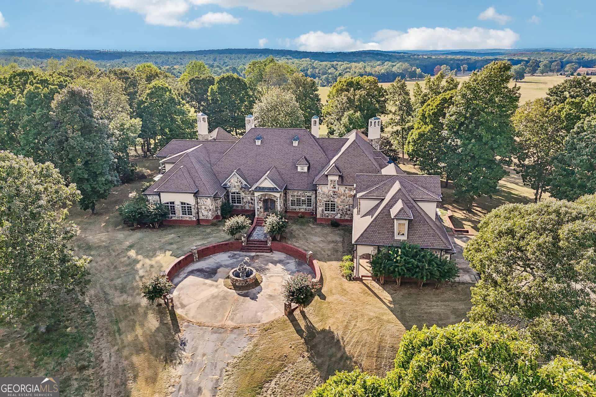 540 Alexander RD, Grantville, GA 30220