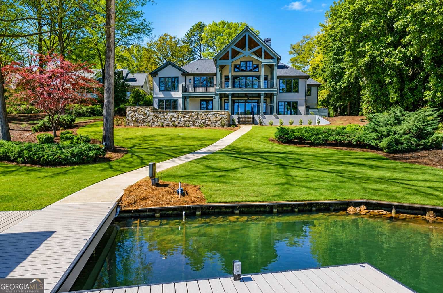 136 Barrington Hall DR, Eatonton, GA 31024