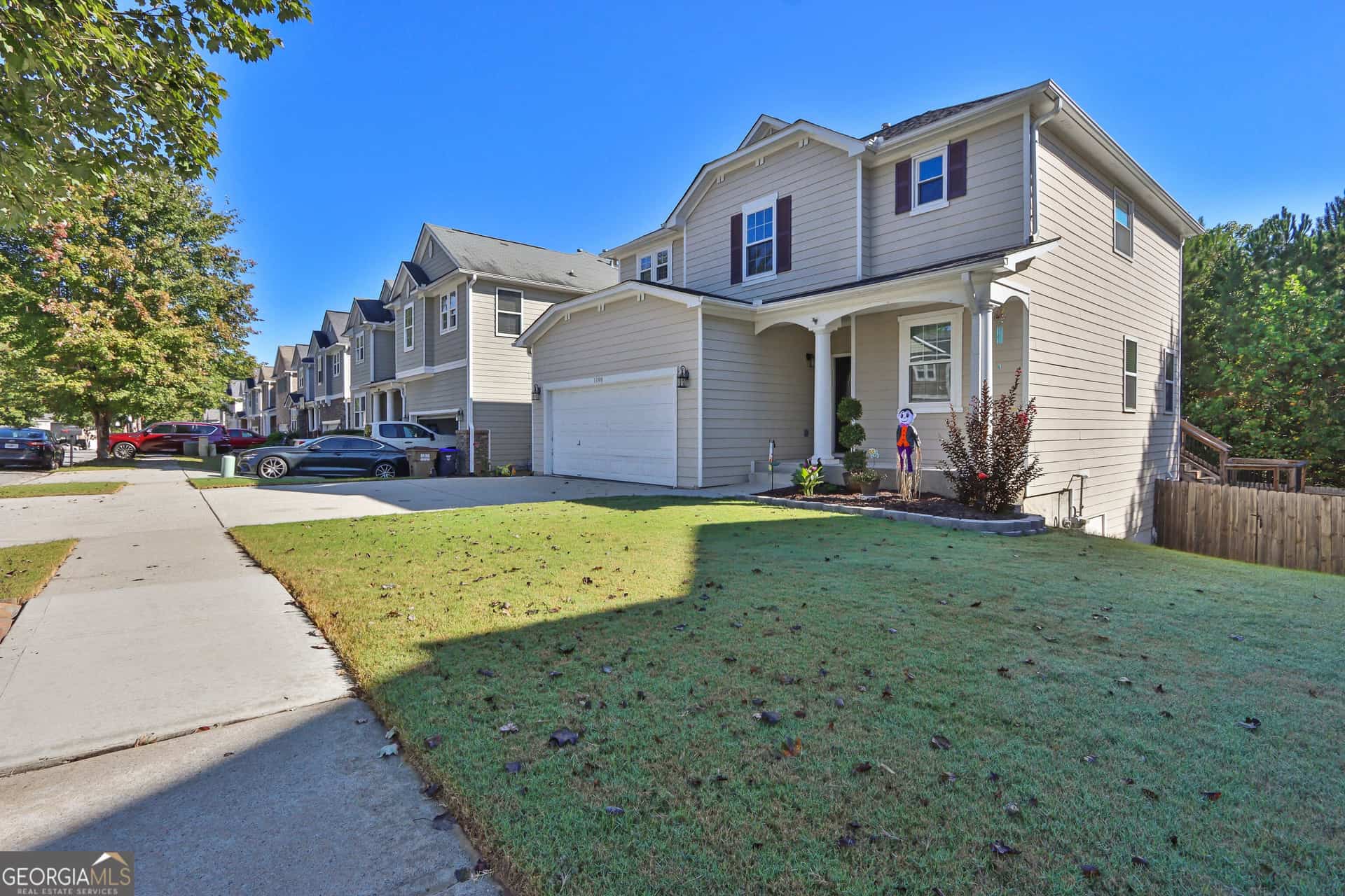 Listing photo 2