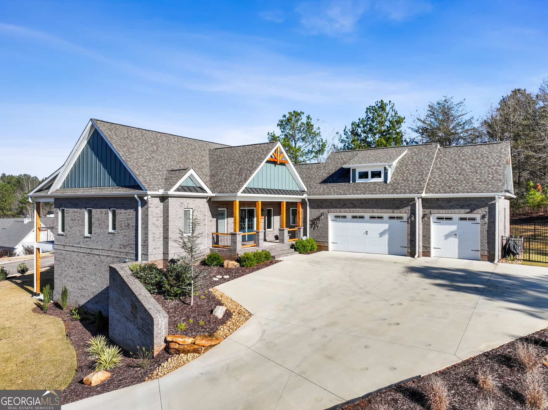 1675 Currahee Club DR, Toccoa, GA 30577