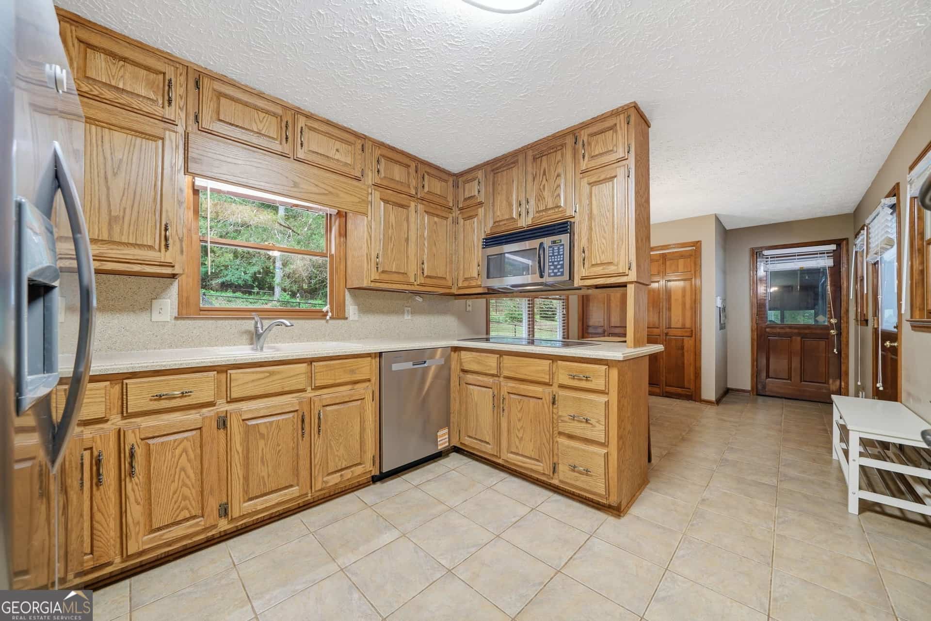 Listing photo 6