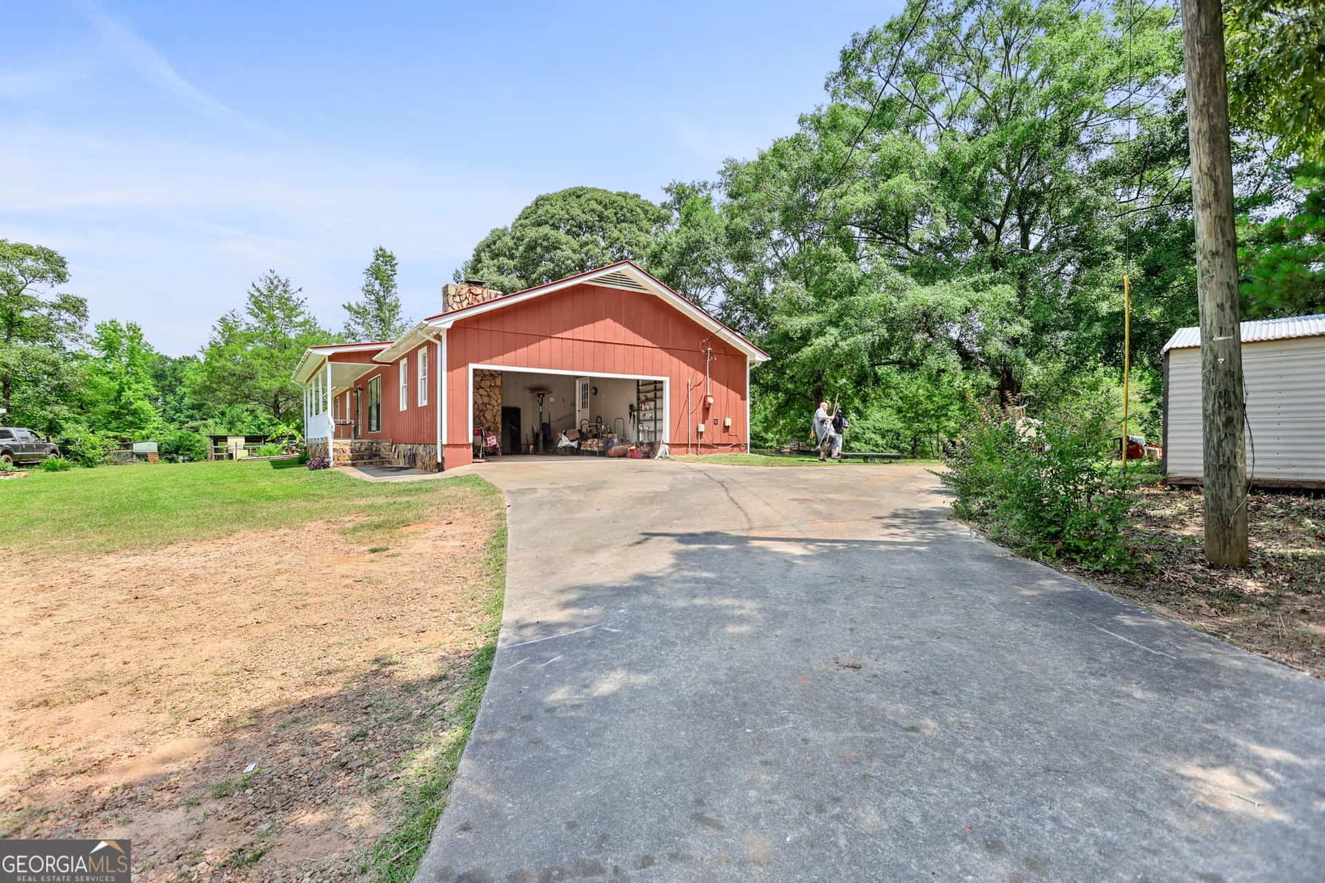 Listing photo 4
