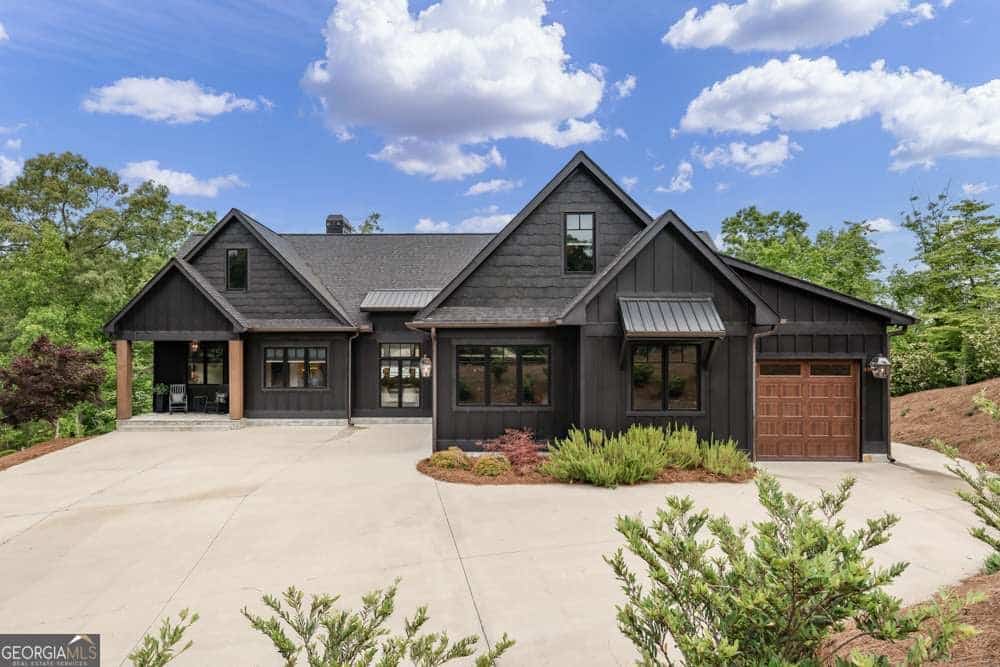 796 Creek TRL, Wedowee, AL 36278