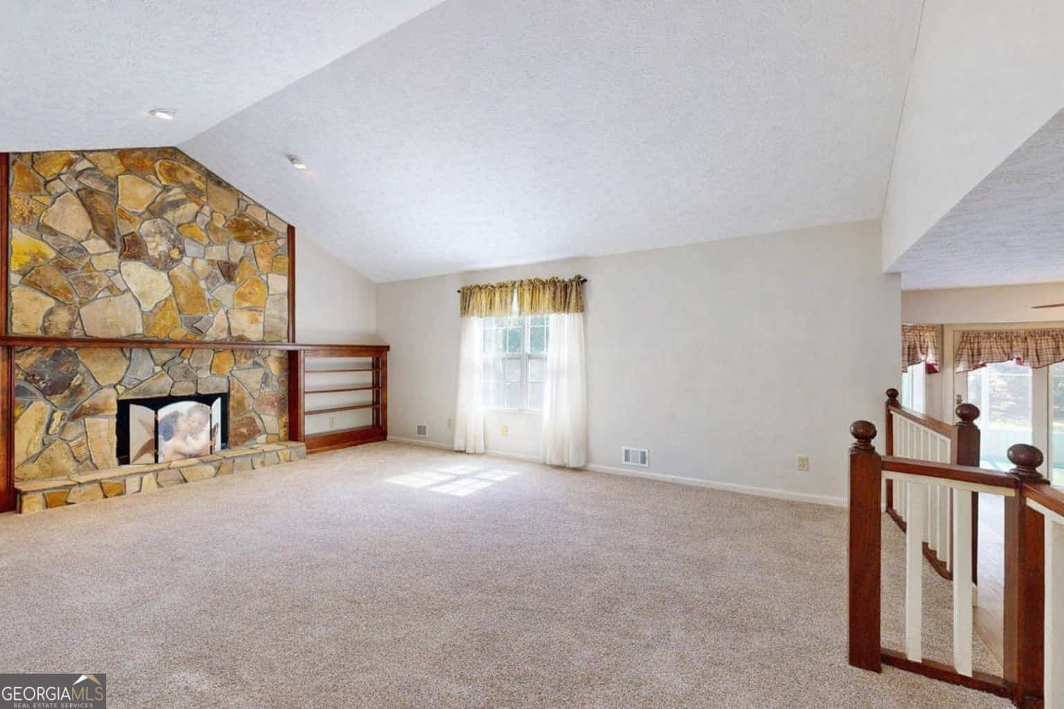 Listing photo 6