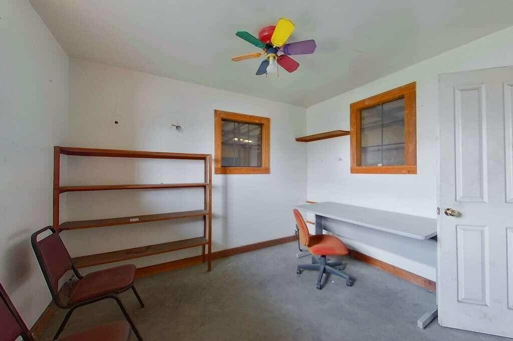 Listing photo 6