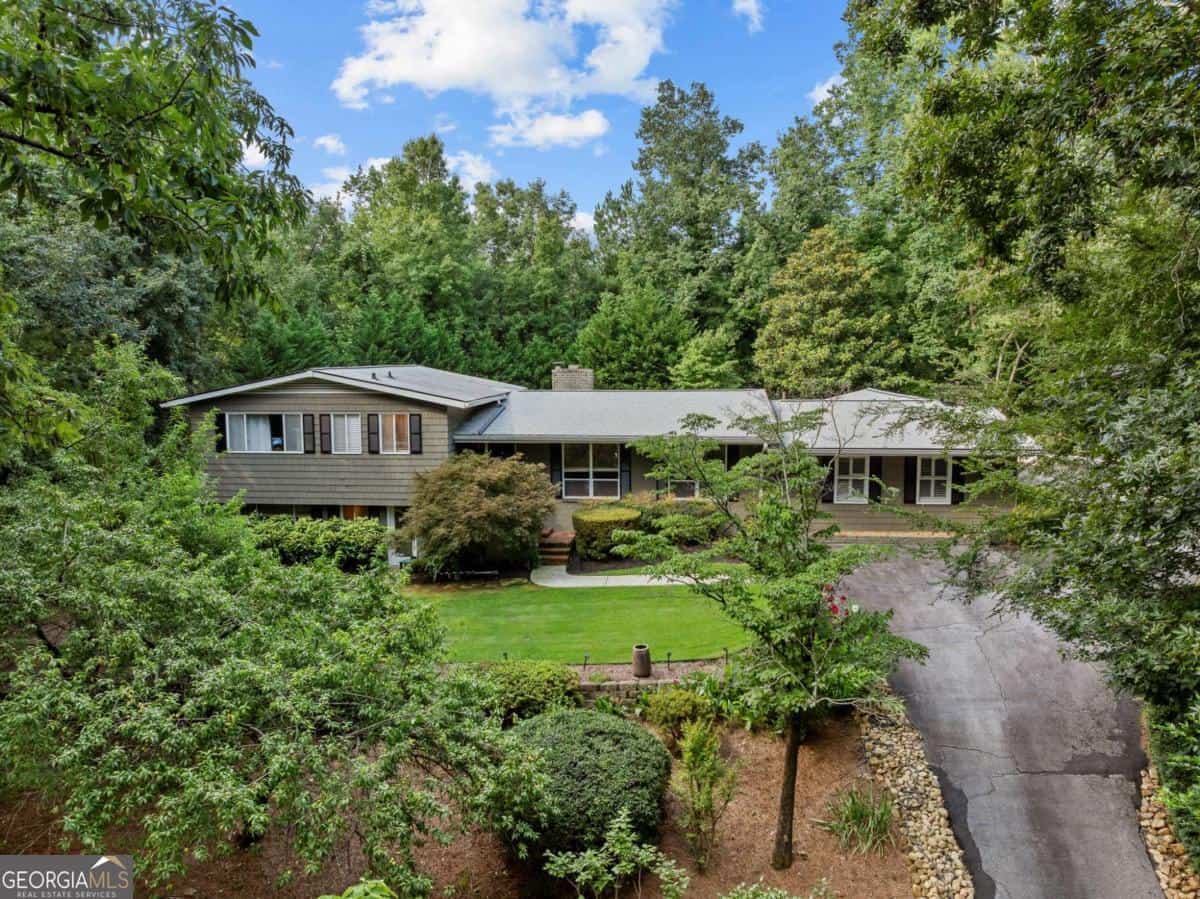 6488 Cherry Tree LN, Sandy Springs, GA 30328