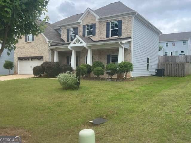 Listing photo 3