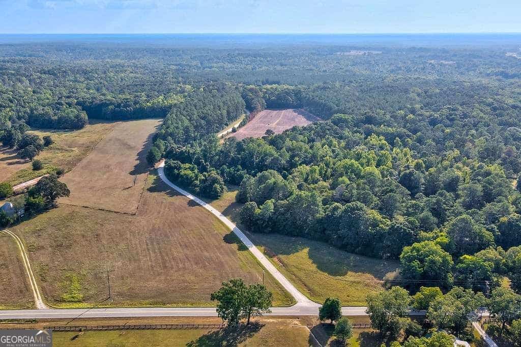 1050 J T Elder RD, Watkinsville, GA 30677