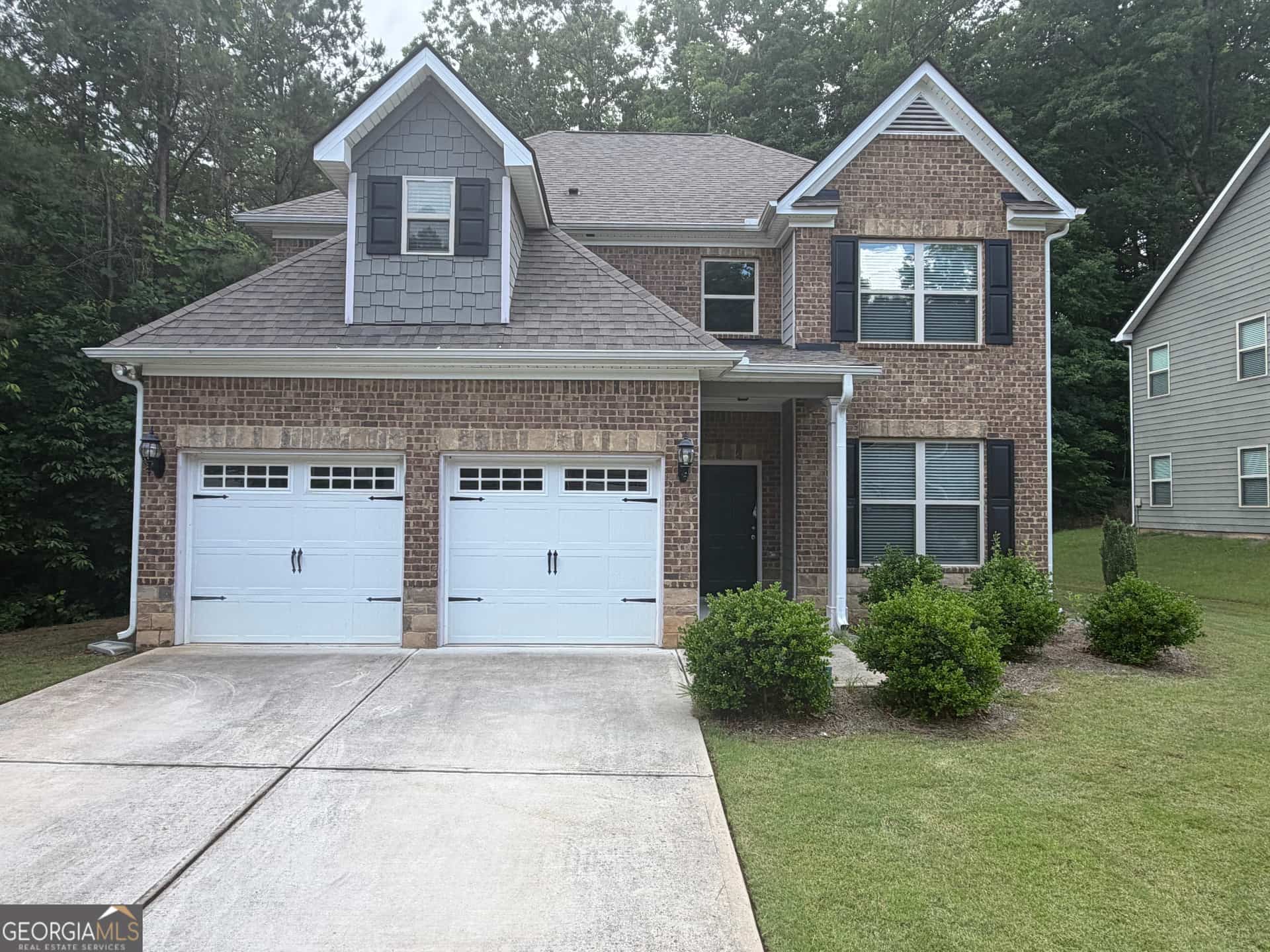 Listing photo 2