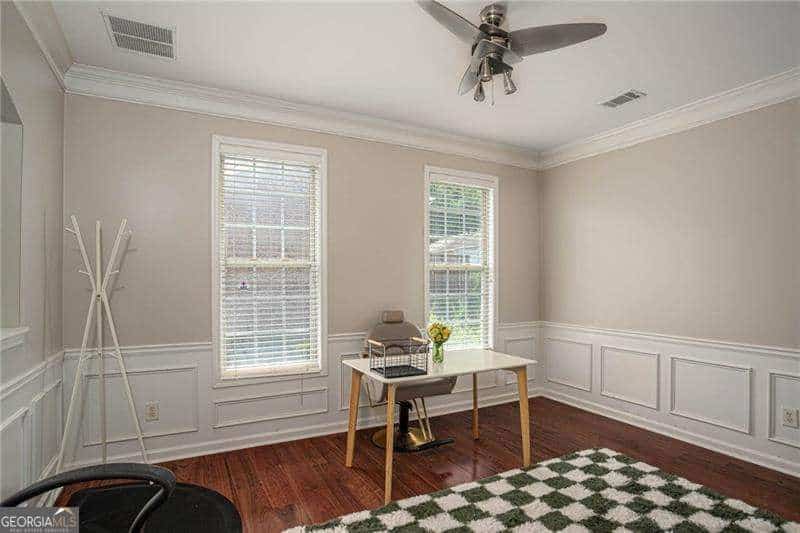 Listing photo 6