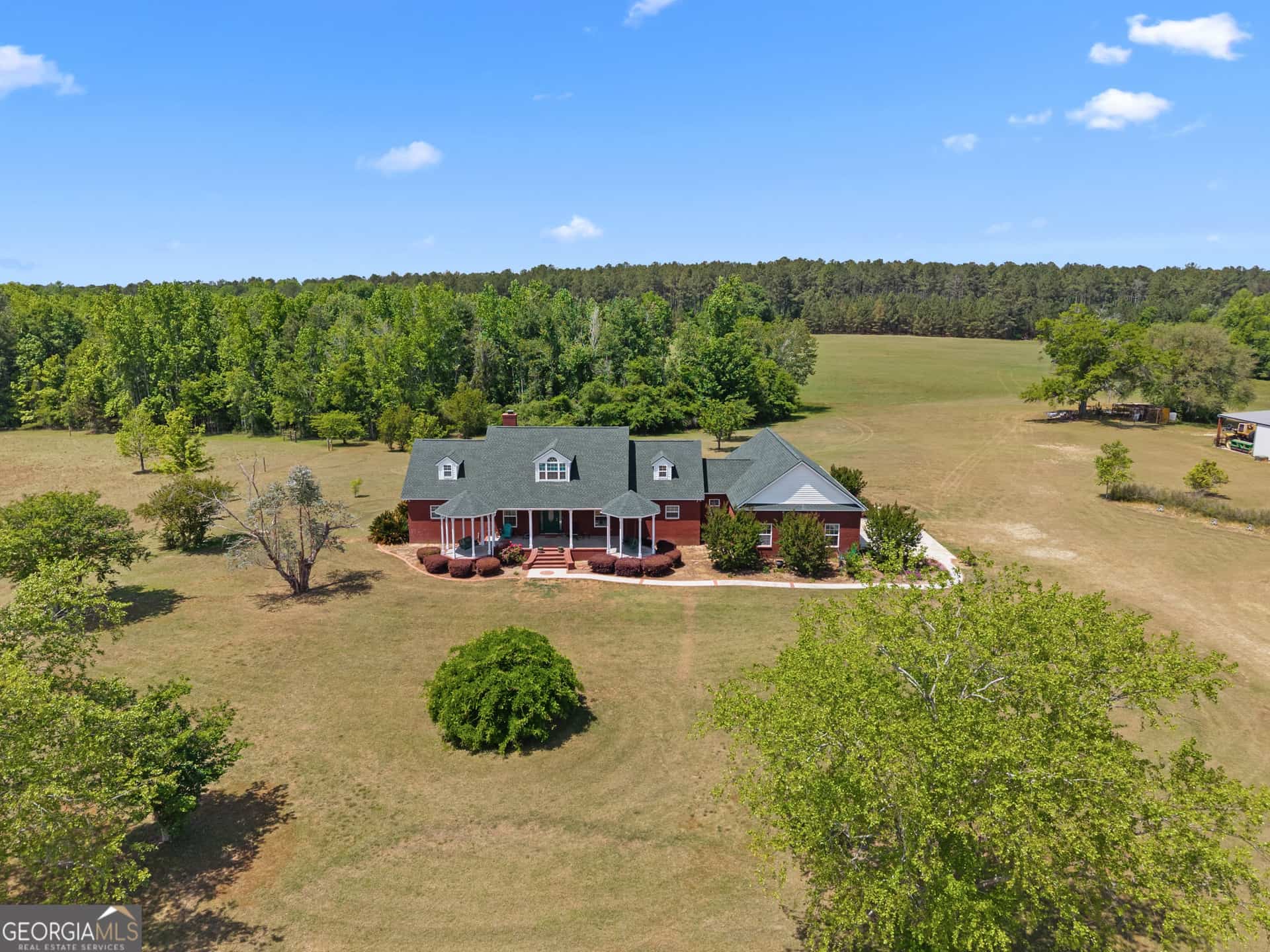 4194 Ivey S. LN, Millen, GA 30442