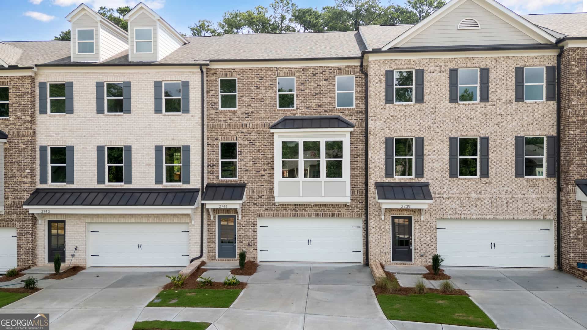 2741 Hallwood LN, Suwanee, GA 30024