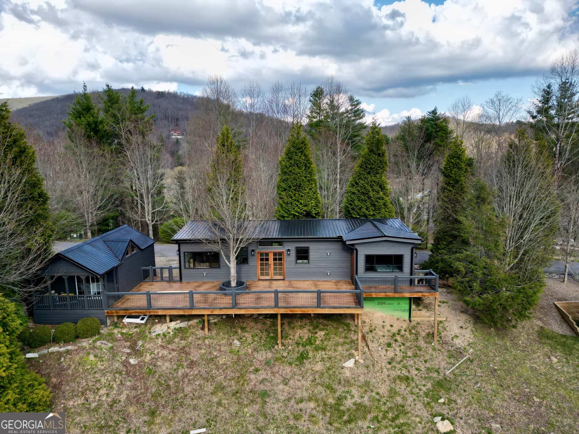 162 Dryman Ridge RD, Scaly Mountain, NC 28775