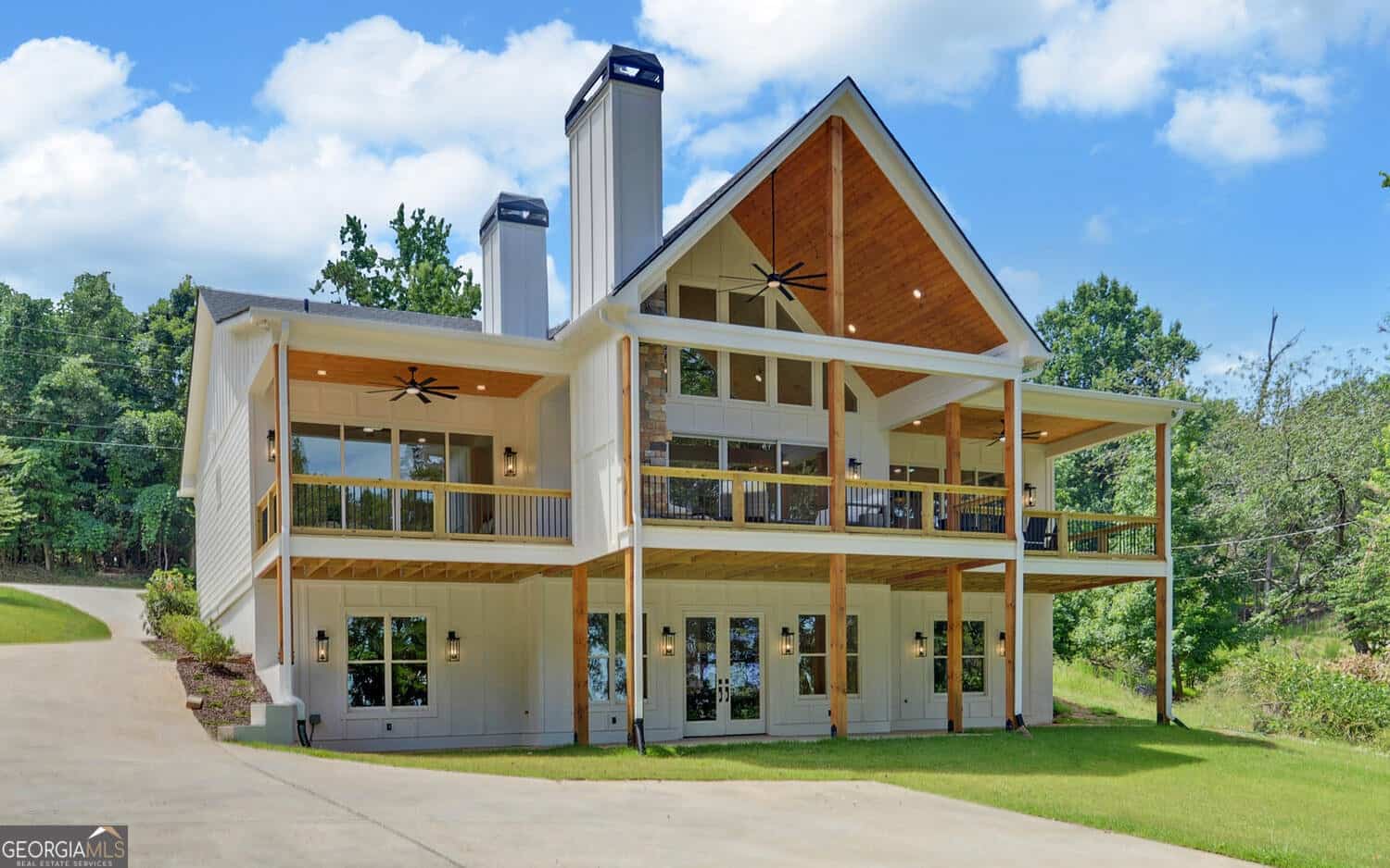 672 Tugaloo Heights CIR, Lavonia, GA 30553