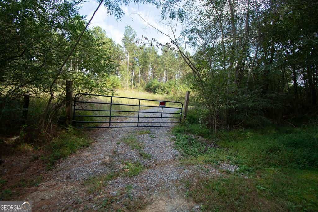 Listing photo 6