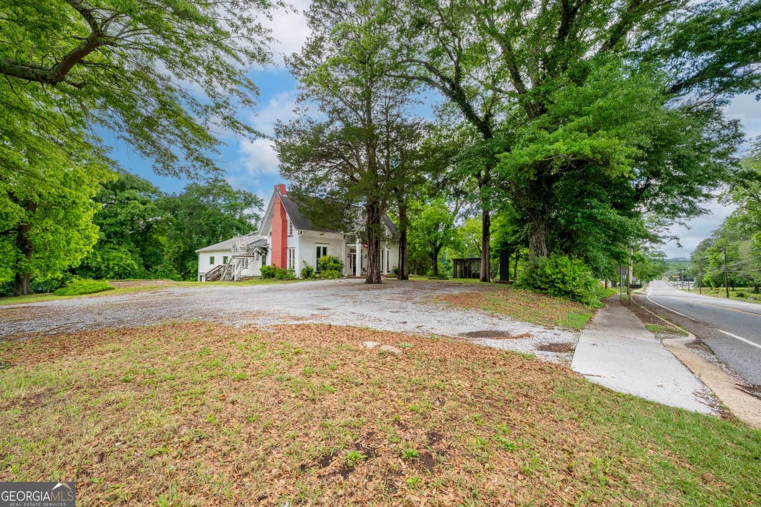 Listing photo 6