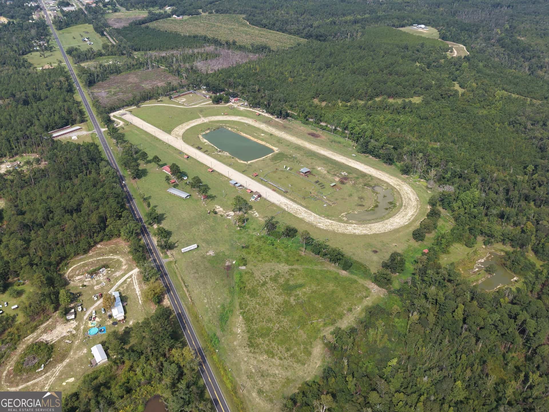 137 East 2nd ST, Glenwood, GA 30428