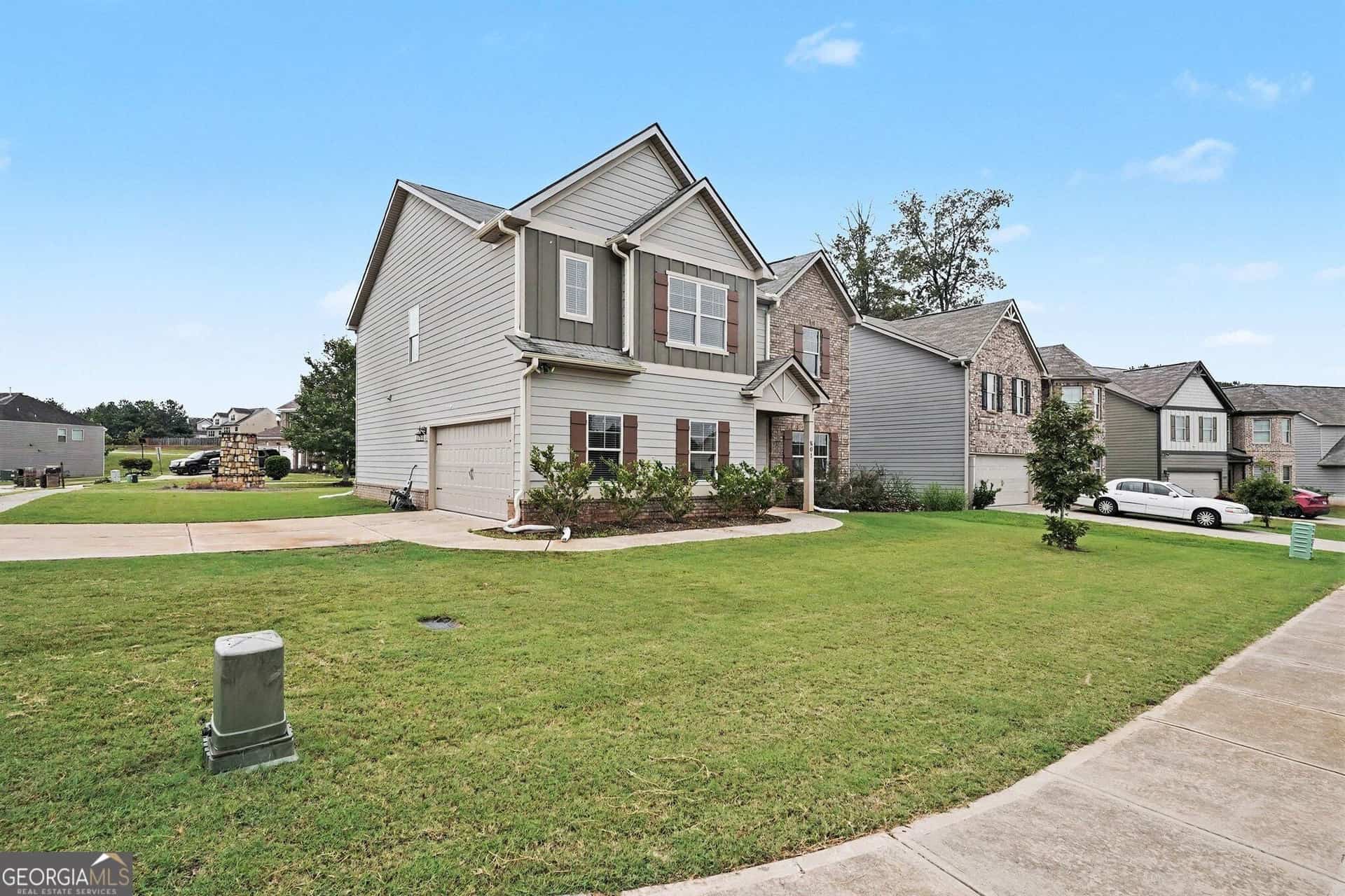Listing photo 3