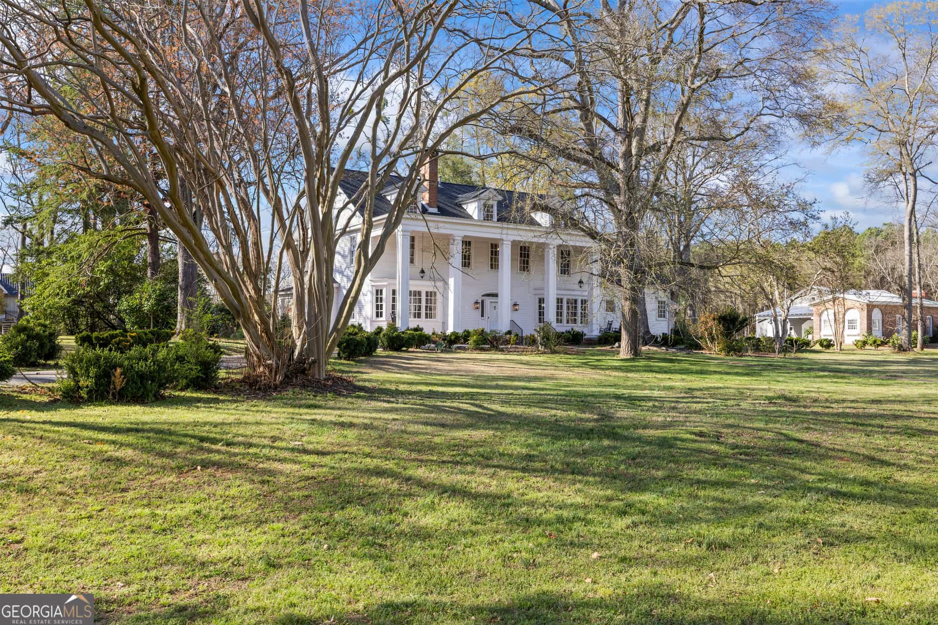 215 Hartwell RD, Lavonia, GA 30553