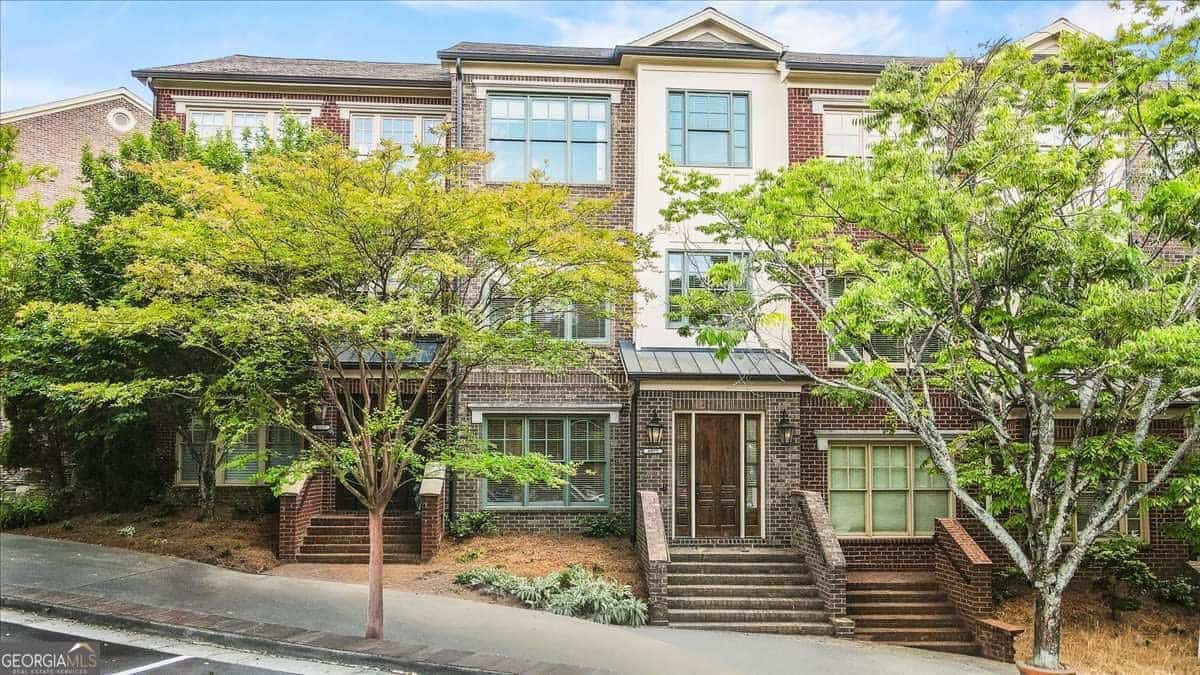 6075 City Walk LN, Atlanta, GA 30328