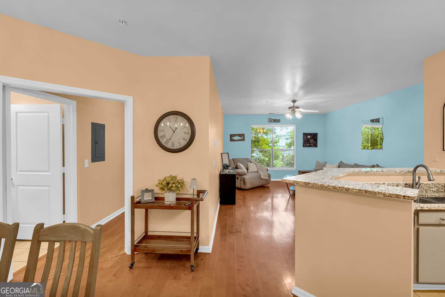 Listing photo 6