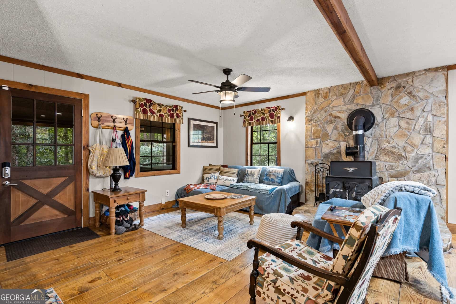 Listing photo 6