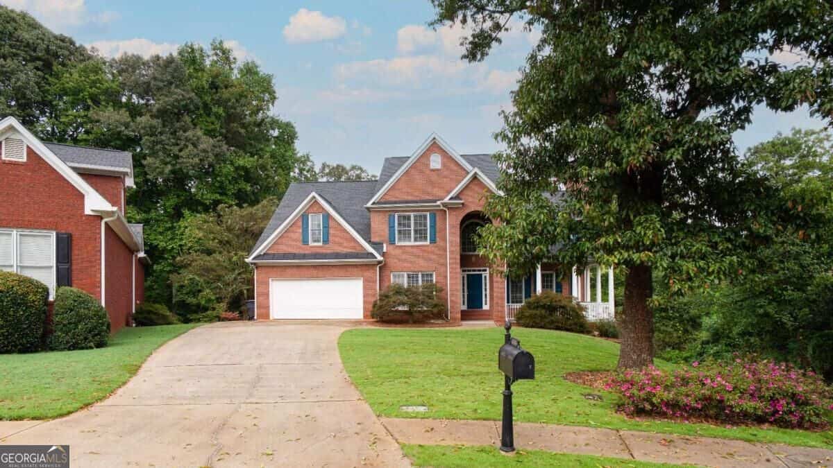 Listing photo 2