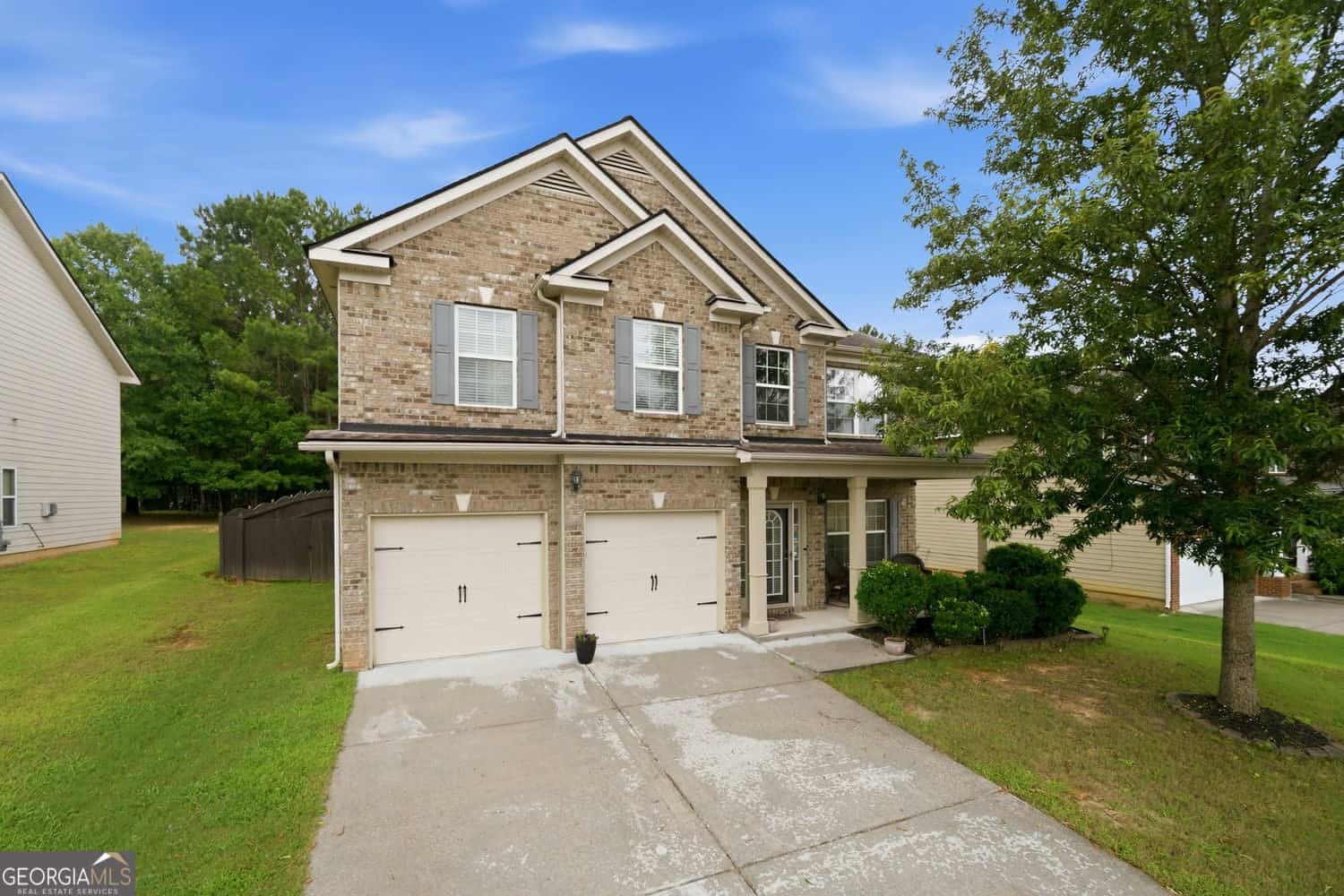 Listing photo 2