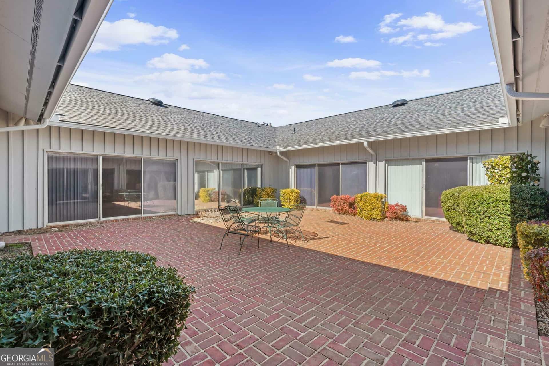 Listing photo 6