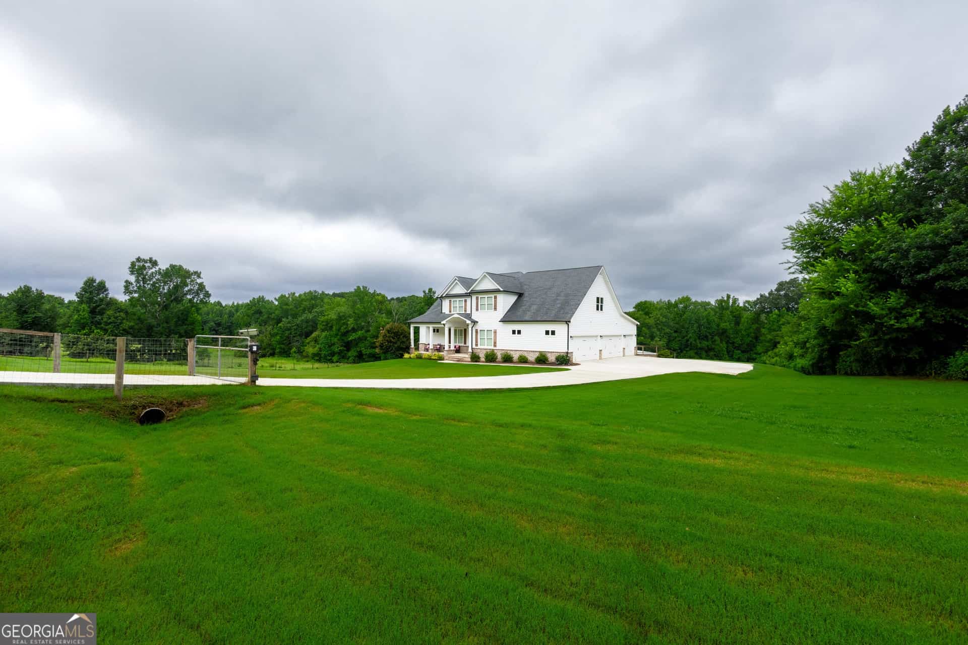 Listing photo 6