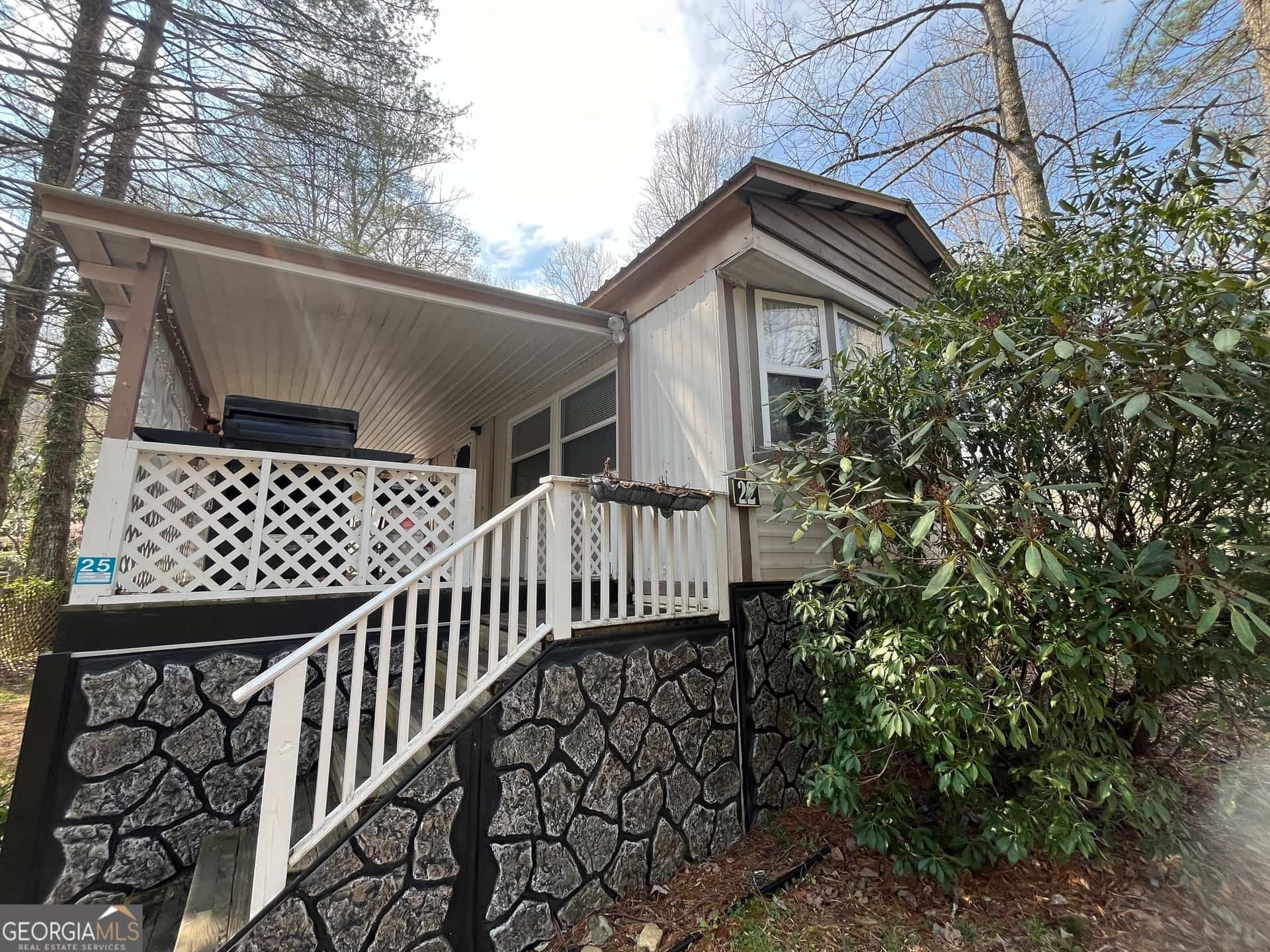 22 Leisure Woods CIR, Hiawassee, GA 30546