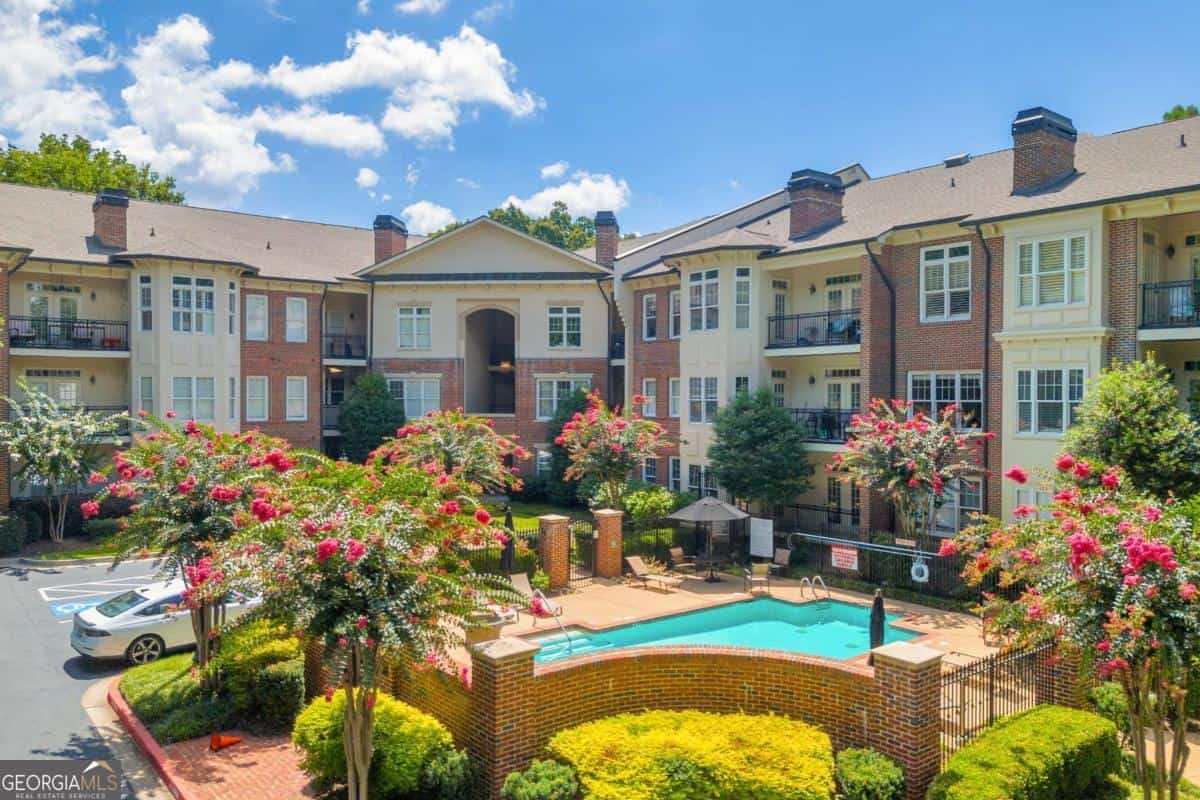 825 Highland LN NE 1207 #1207, Atlanta, GA 30306