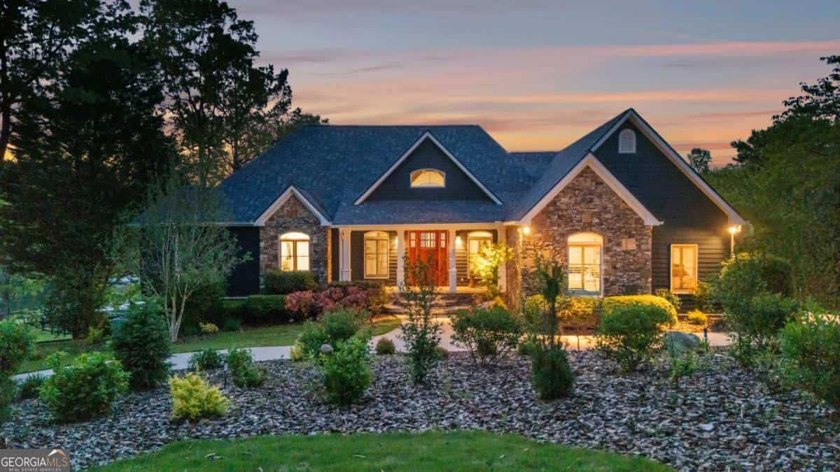 703 Cherokee HLS, Hiawassee, GA 30546