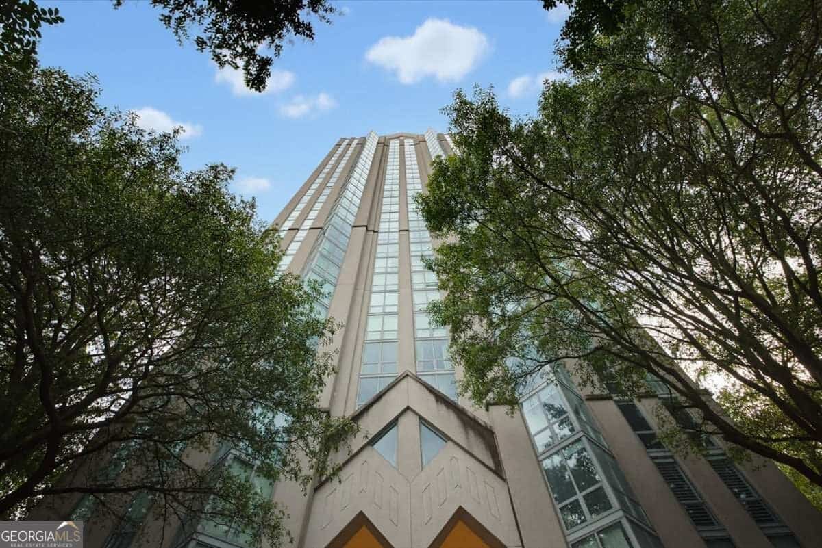 2870 Pharr Court South NW 2006 #2006, Atlanta, GA 30305