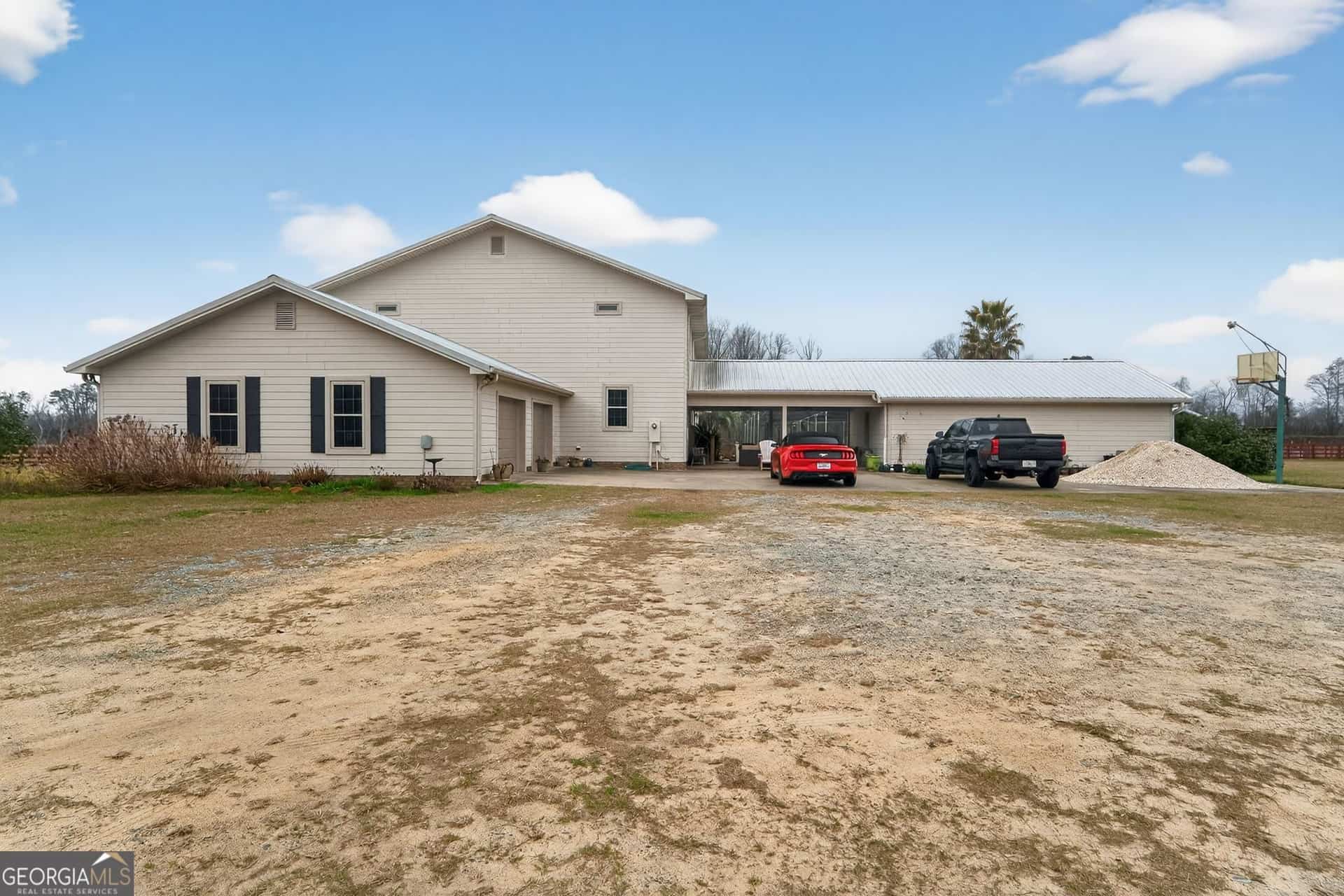 Listing photo 6