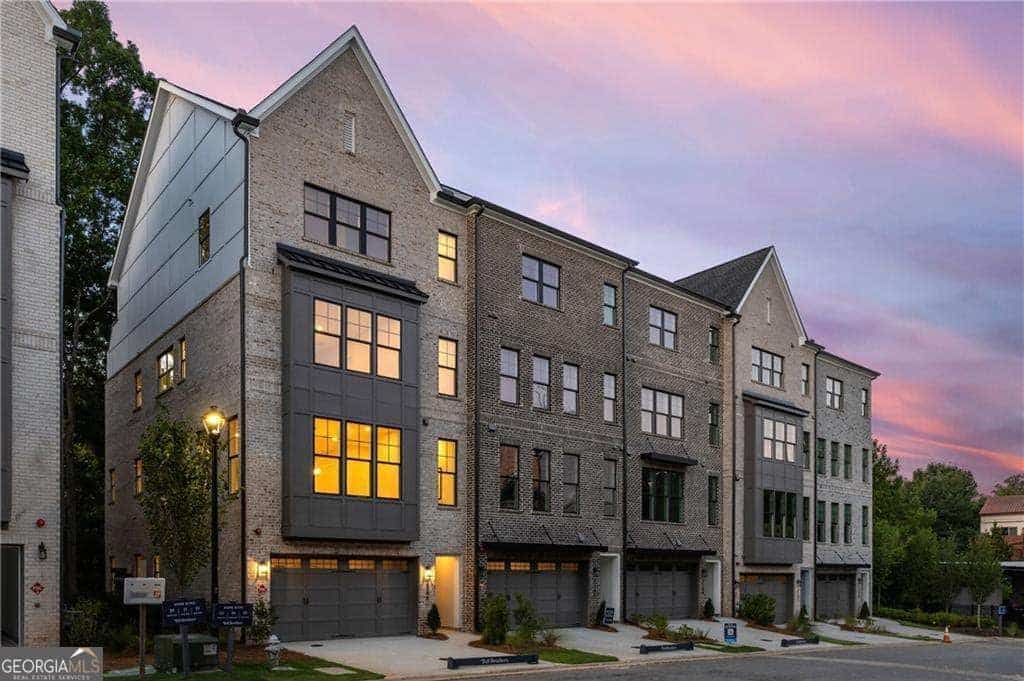 2248 Crestview DR NE 33 #33, Atlanta, GA 30319