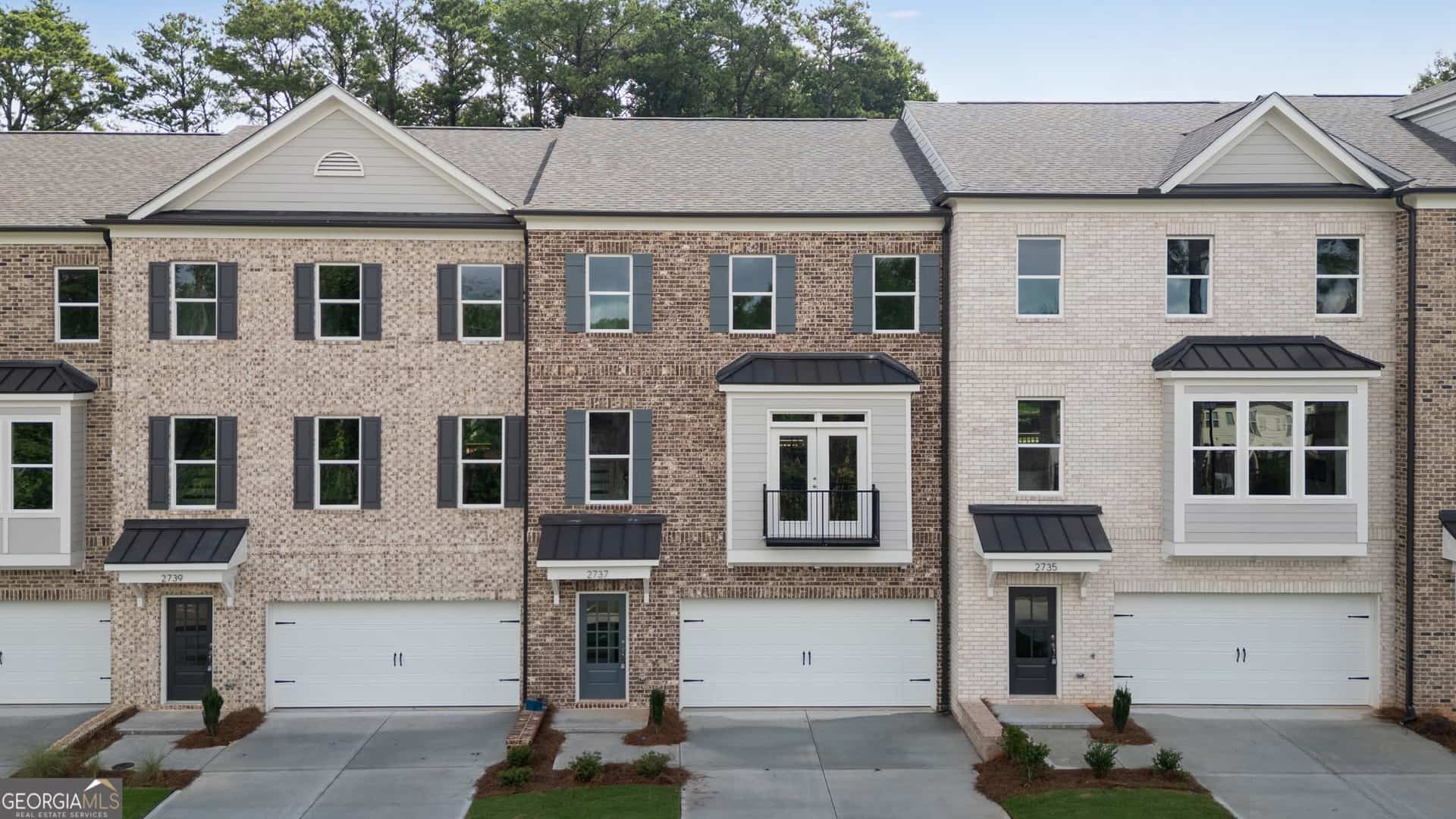 2737 Hallwood LN, Suwanee, GA 30024