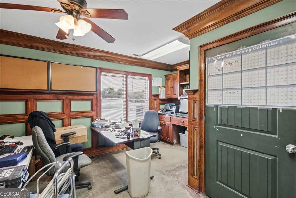 Listing photo 6