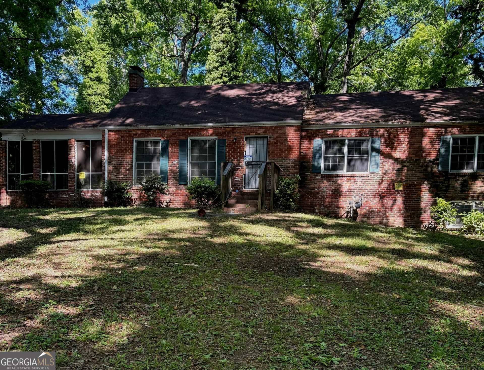 1976 Delowe DR SW, Atlanta, GA 30311