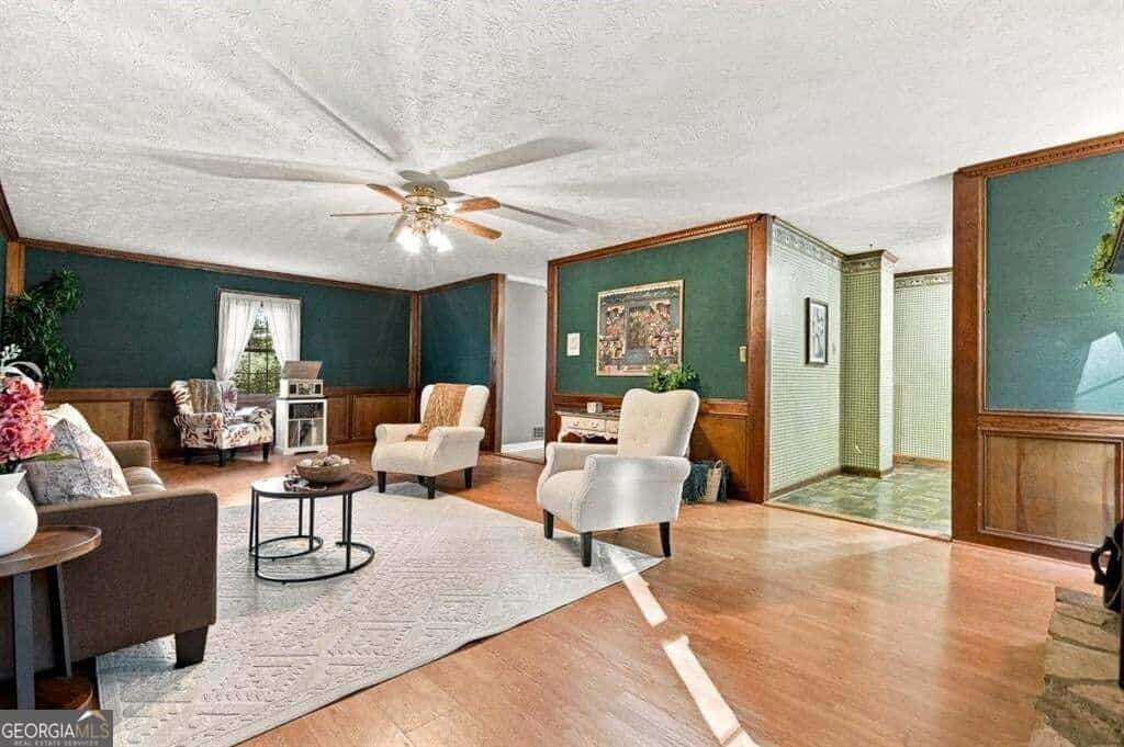 Listing photo 6