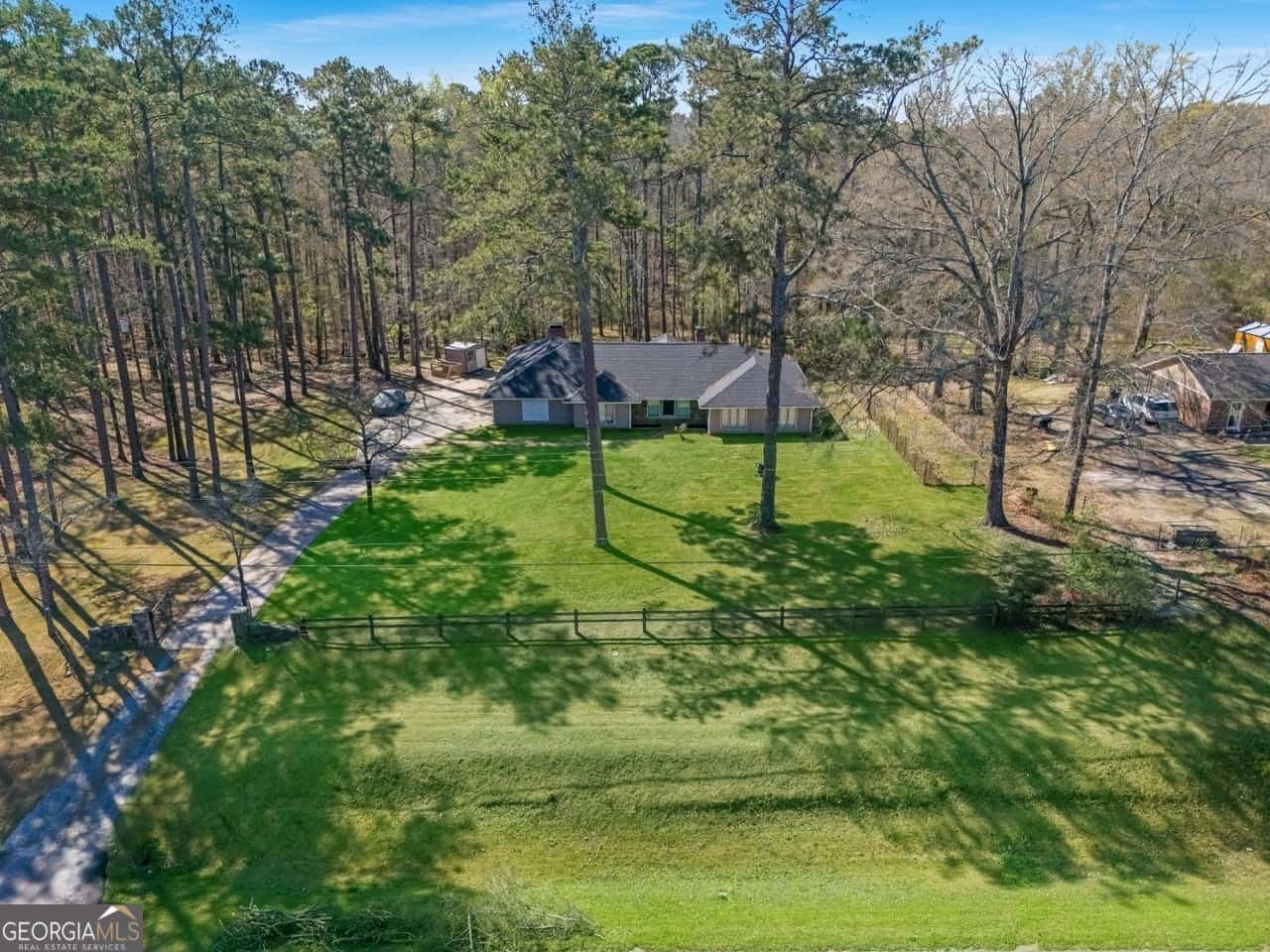 Listing photo 4